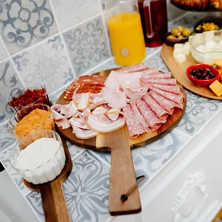 Cetina Bed & Breakfast Gzira